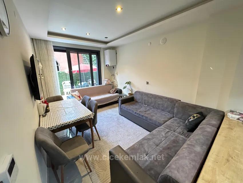 İzmir Seferihisar Ürkmez Centre In 2+1 Flat For Sale