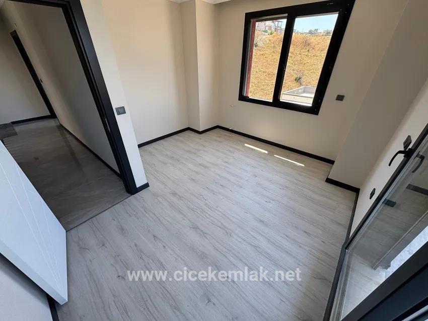 İzmir Seferihisar Atatürk Neighbourhood 3+1 Villa For Sale
