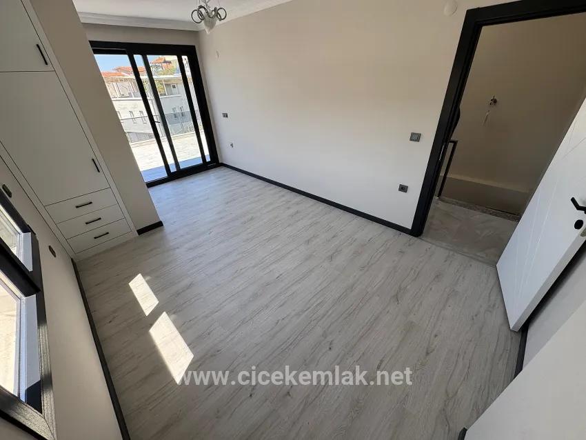 İzmir Seferihisar Atatürk Neighbourhood 3+1 Villa For Sale
