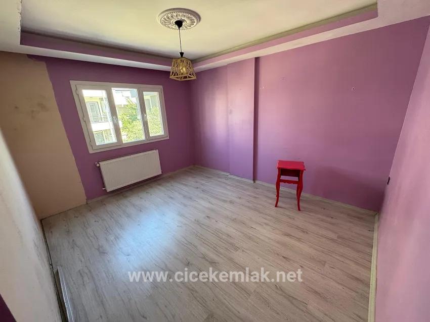 İzmir Seferihisar Çolakibrahim Bey Neighbourhood For Sale 3+1 Flat