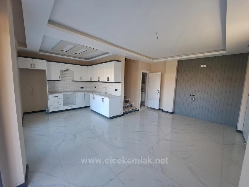 3+1 Villa For Sale In Doğanbey, Seferihisar, İzmir