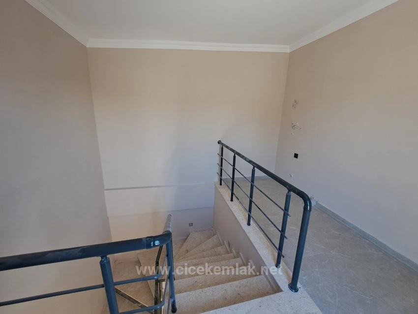 3+1 Villa For Sale In Doğanbey, Seferihisar, İzmir