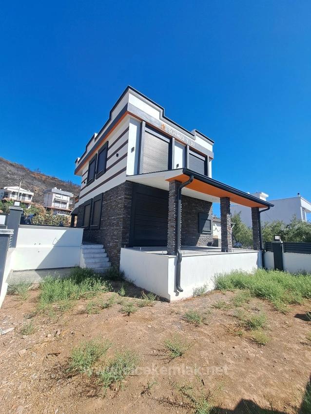 3+1 Villa For Sale In Doğanbey, Seferihisar, İzmir