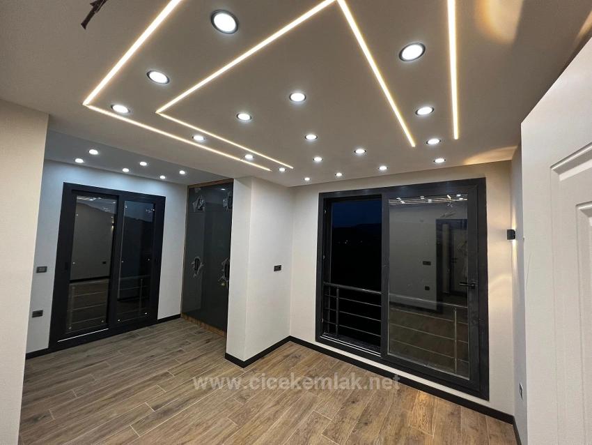 4+1 Villa For Sale In Izmir Seferihisar Atatürk District