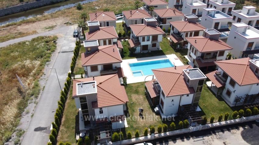 3+1 Villa For Sale In İzmir Seferihisar Doğanbey