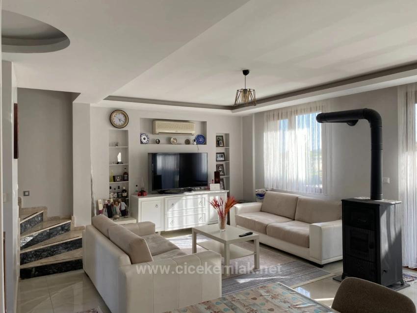 3+1 Villa For Sale In İzmir Seferihisar Doğanbey