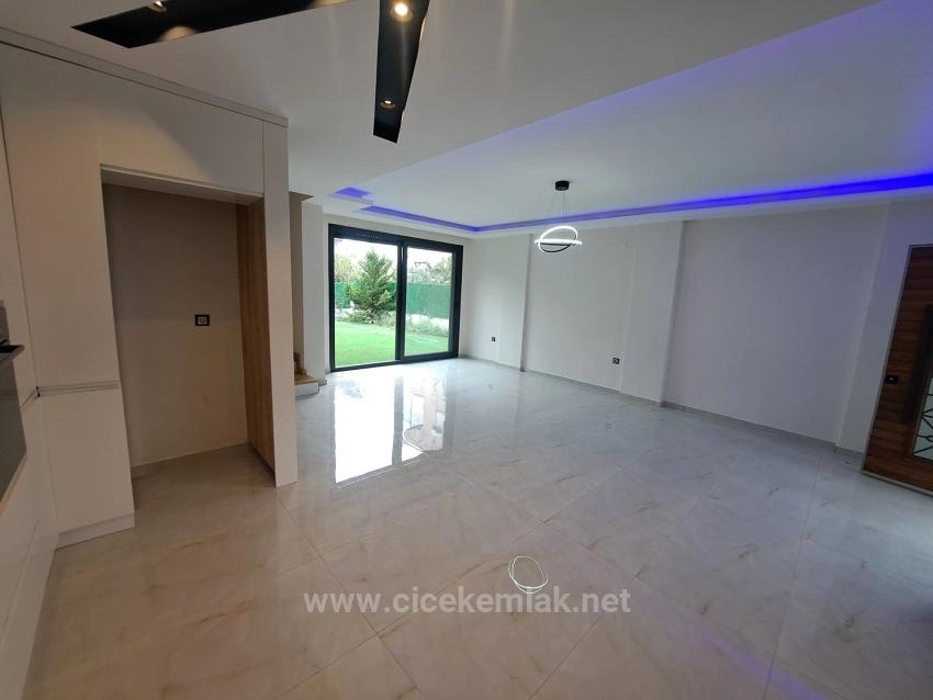 3+1 Villa For Sale In Izmir Seferihisar Doganbey