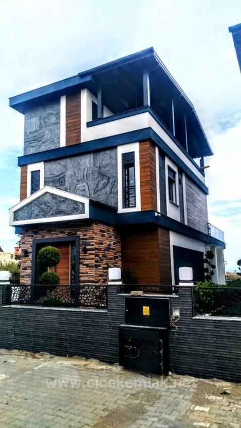 4+1 Bedroom Villa For Sale in Cumhuriyet Nbh. Seferihisar Doğanbey - 260 m²