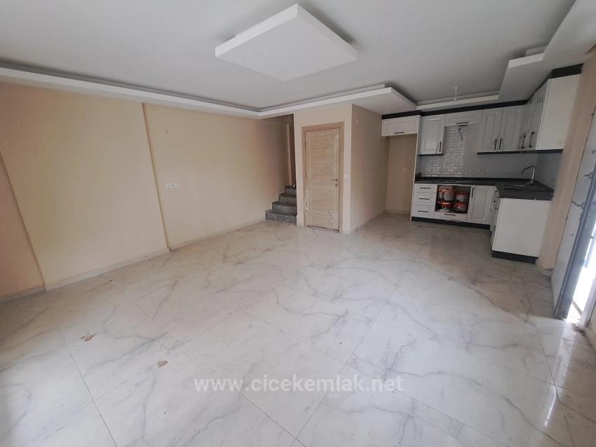 3+1 Villa For Sale In Doğanbey, Seferihisar, İzmir