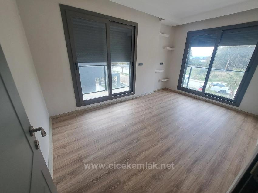 3+1 Villa For Sale In Doğanbey, Seferihisar, İzmir