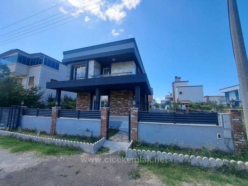 3+1 Villa For Sale In Doğanbey, Seferihisar, İzmir