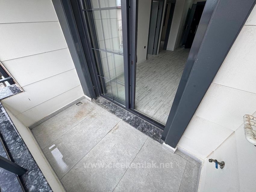 Izmir Seferihisar Ürkmez 1+1 Flat 70M From The Sea