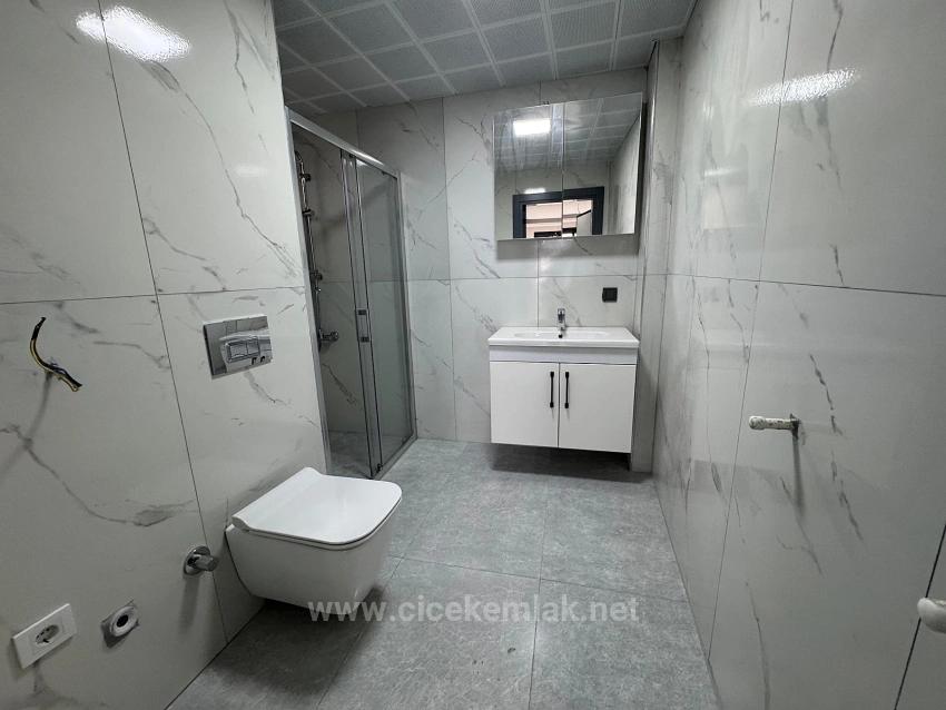 Izmir Seferihisar Ürkmez 1+1 Flat 70M From The Sea