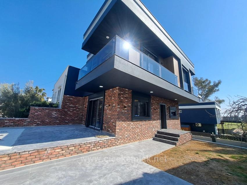 3+1 Villa For Sale In İzmir Seferihisar Doğanbey