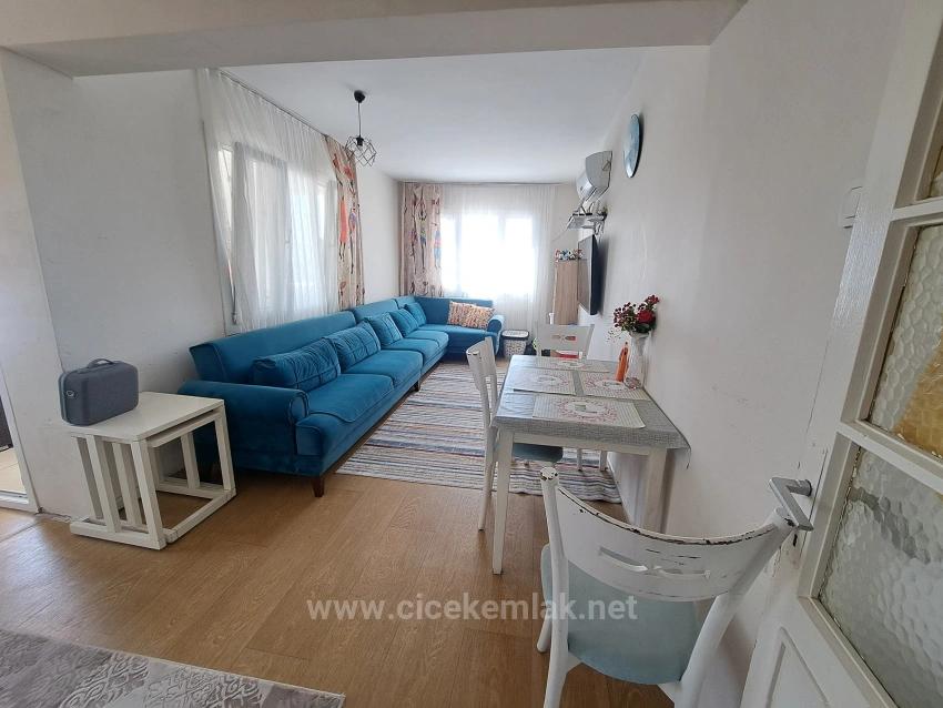 2+1 Flat For Sale In Izmir Menderes Gumuldur 50 Meters From The Sea