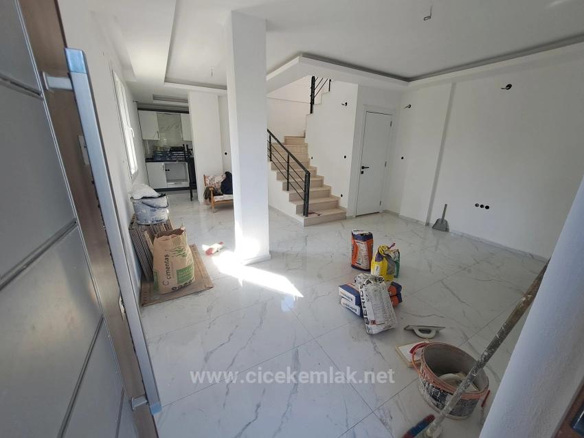 2+1 Villa For Sale In İzmir Seferihisar Doğanbey