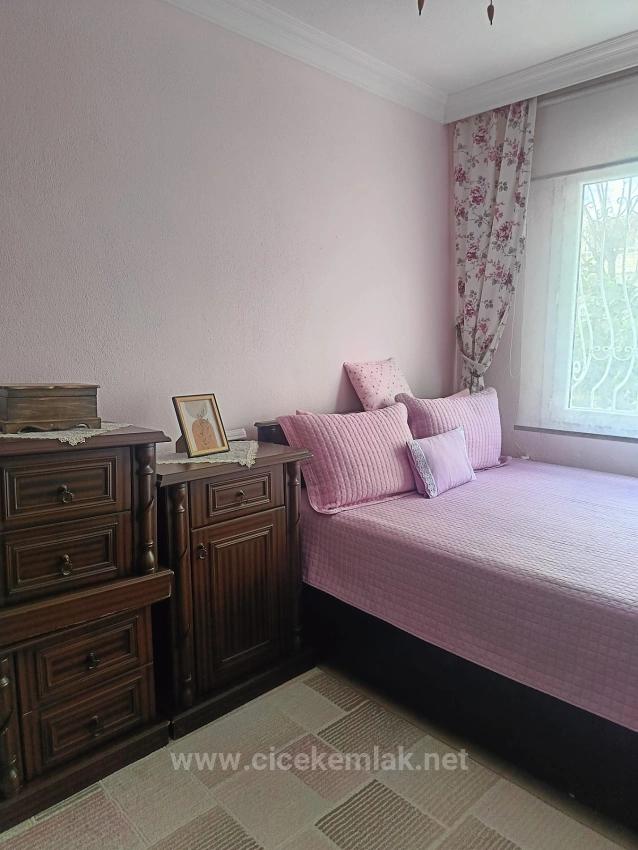 2+1 Apartment With Garden For Sale In Izmir Seferihisar Ürkmez Center