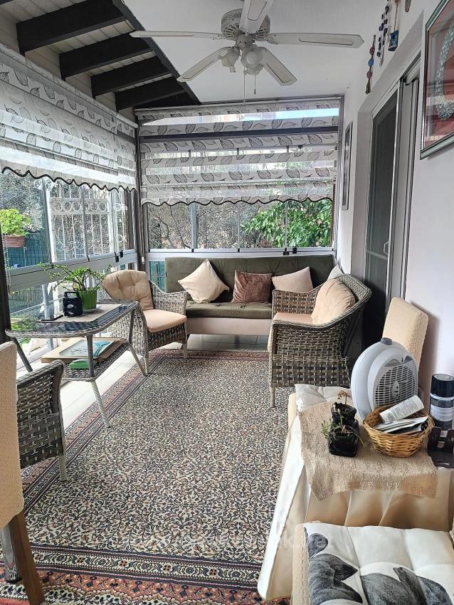 2+1 Apartment With Garden For Sale In Izmir Seferihisar Ürkmez Center