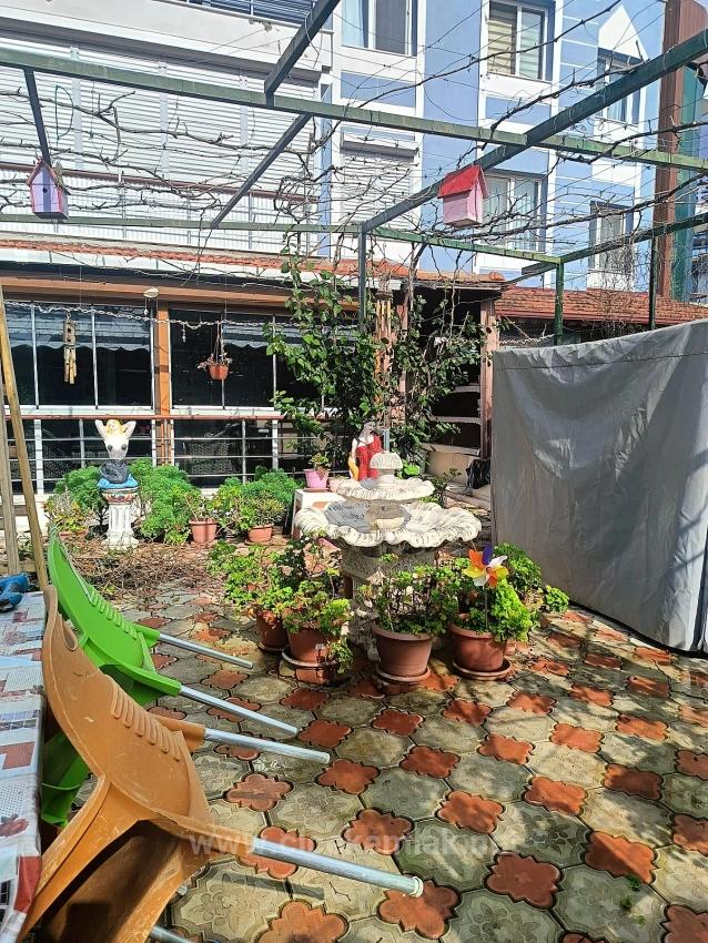 2+1 Apartment With Garden For Sale In Izmir Seferihisar Ürkmez Center