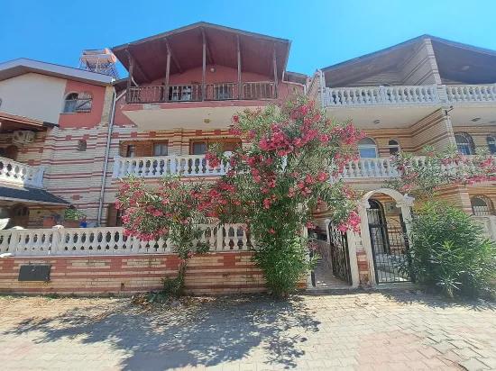 İzmir Seferihisar Ürkmez'de Sea 20 Metre Distance At Satılık 5+1 Villa Becomes: İzmir Seferihisar Ürkmez In İzmir At 20 Metre Distance To The Sea For Sale 5+1 Villa, Thus: İzmir Seferihisar Ürkmez'de Is
