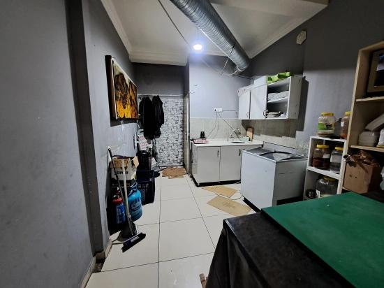 Shop For Sale In Ürkmez Center, Seferihisar, İzmir.