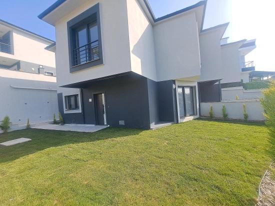 2+1 Villa For Sale In Izmir Seferihisar Payamlı