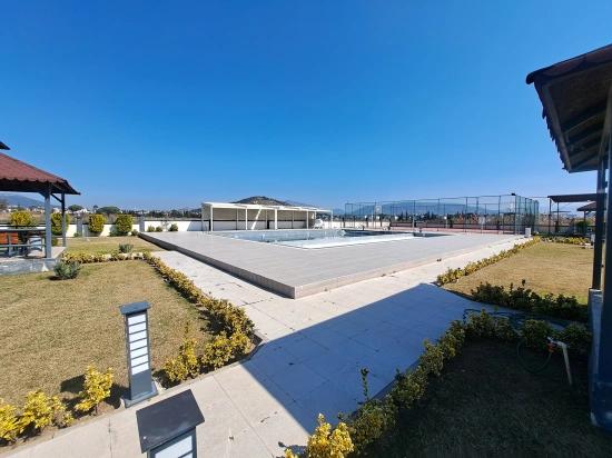 1+1 Apartment For Sale In A Complex With A Swimming Pool In Doğanbey, Seferihisar, İzmir