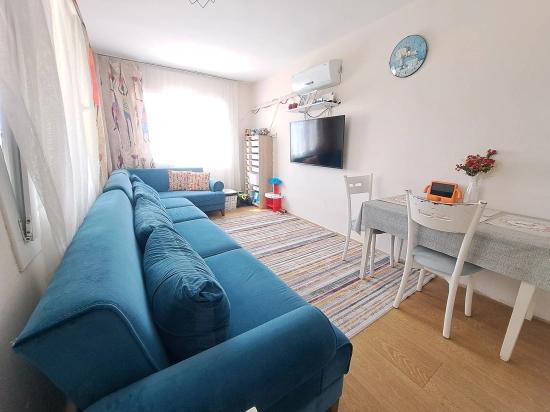 2+1 Flat For Sale In Izmir Menderes Gumuldur 50 Meters From The Sea