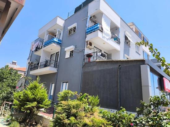 2+1 Apartment For Sale In Ürkmez Center, Seferihisar, İzmir, Just 150 Meters From The Sea.