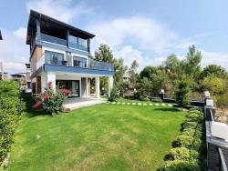 4+1 Villa For Sale In Doğanbey, Seferihisar, İzmir