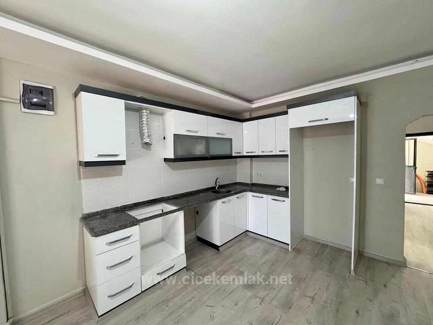 Квартира 1+1 На Продажу В Уркмезе, Сеферихисар, Измир, В 60 Метрах От Моря.
