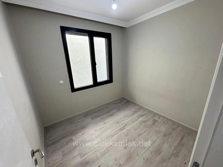 Квартира 1+1 На Продажу В Уркмезе, Сеферихисар, Измир, В 60 Метрах От Моря.
