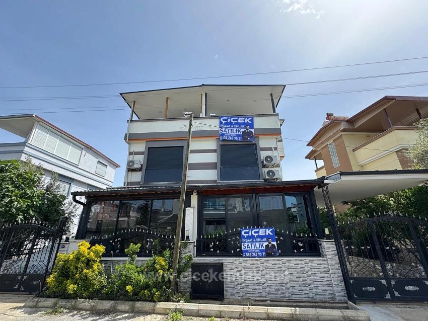 Для Продажи Вилла 3+1 в Cumhuriyet Seferihisar Doğanbey - 180 m²