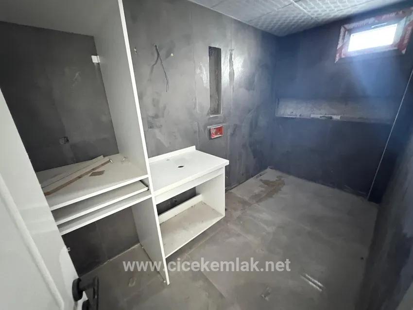 Измир Сефериисар Уркмез Центр'de Продается Вилла С Бассейном В Сайте 3+1