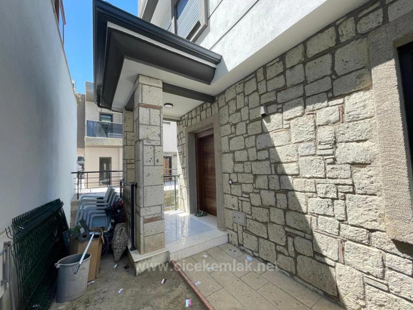 İzmir Seferihisar Merkez De Satılık 3+1 Villa