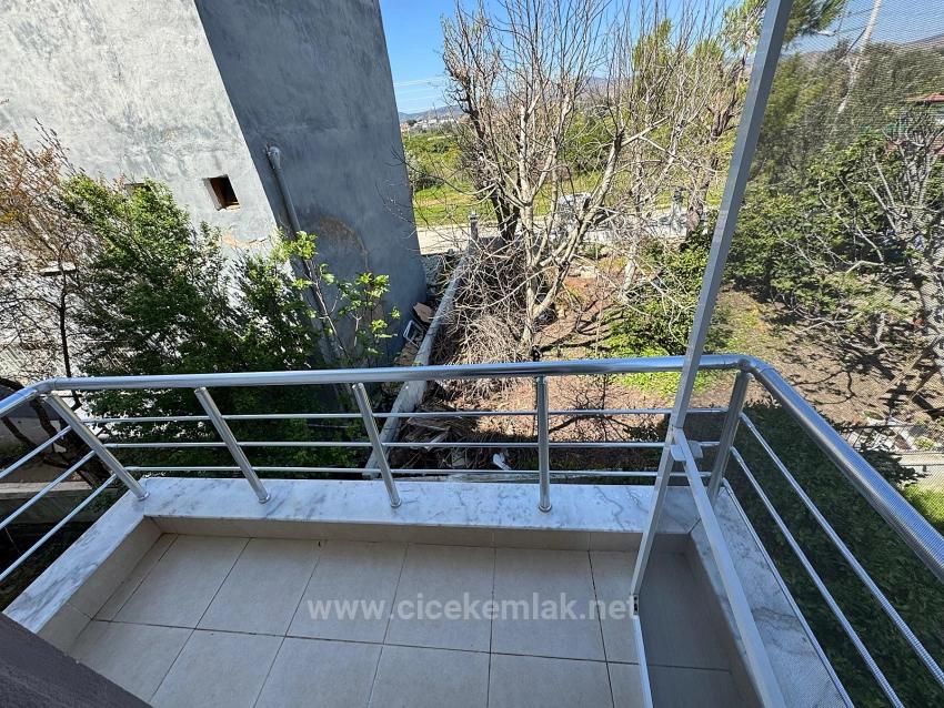 İzmir Seferihisar Ürkmez Merkez De Satılık 2+1 Daire