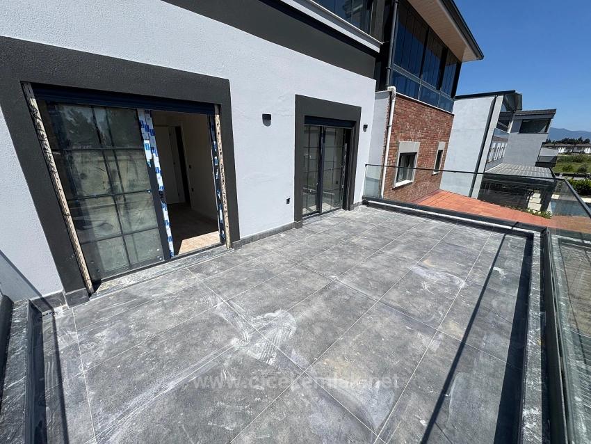 İzmir Seferihisar Doğanbey De Satılık Havuzlu 3+1 Villa