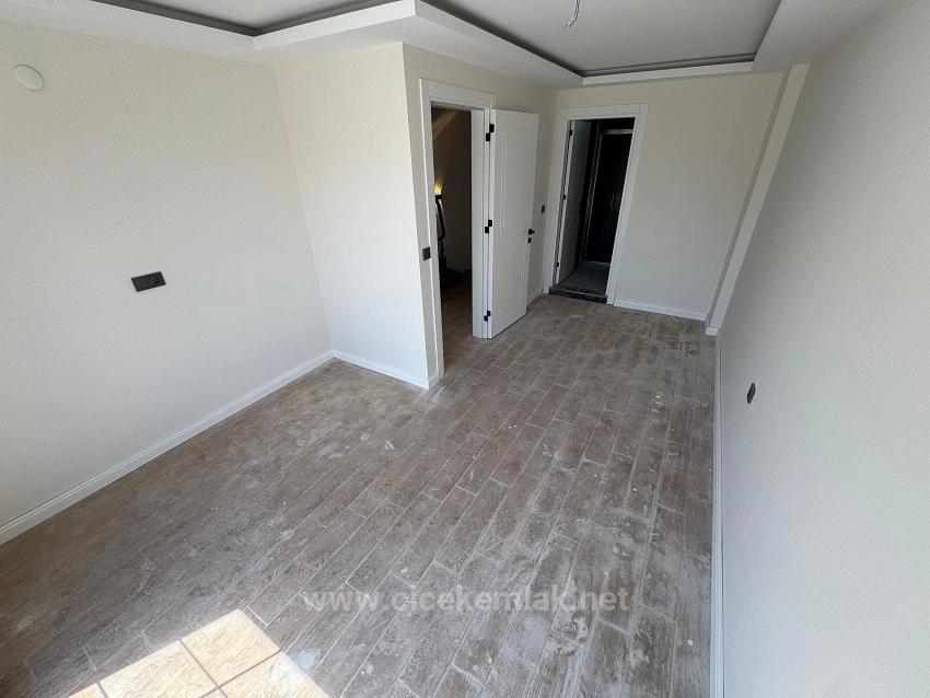 İzmir Seferihisar Doğanbey De Satılık Havuzlu 3+1 Villa