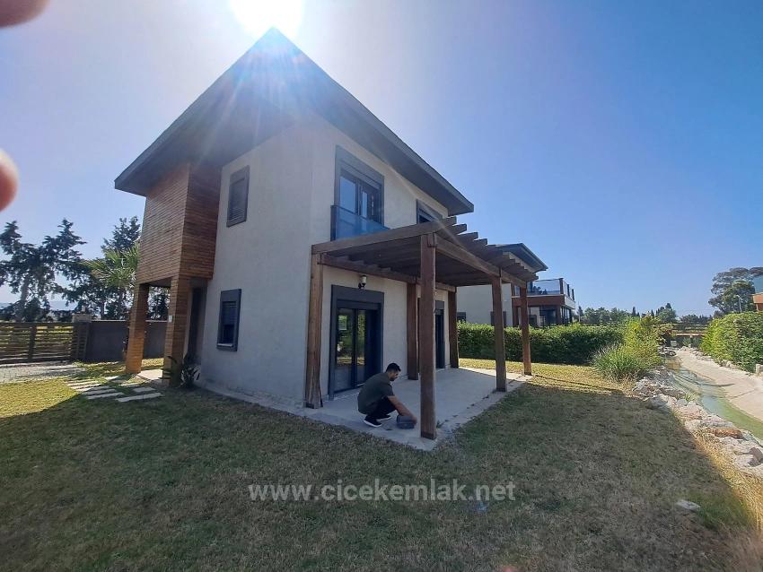 İzmir Seferihisar Doğanbey De Satılık 3+1 Villa