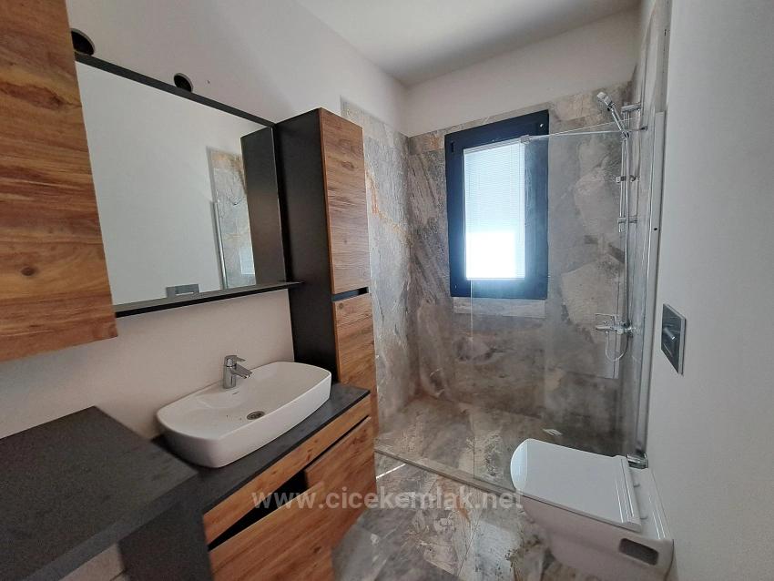 İzmir Seferihisar Doğanbey De Satılık 3+1 Villa