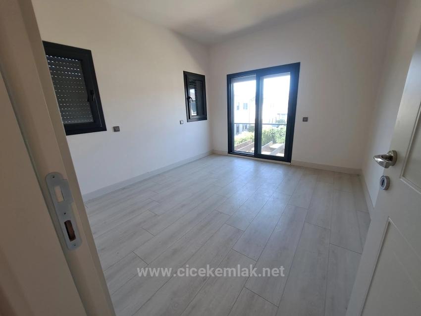 İzmir Seferihisar Doğanbey De Satılık 3+1 Villa