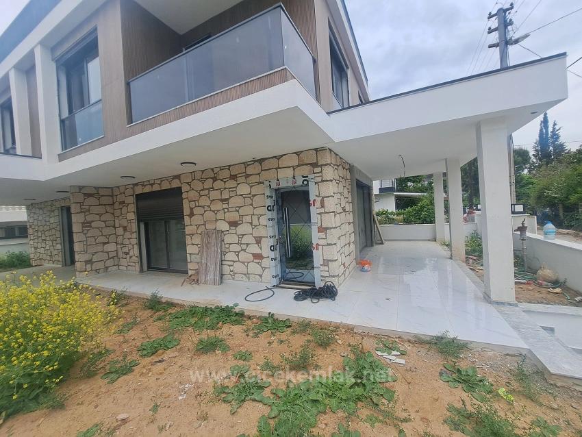 İzmir Seferihisar Doğanbey De Satılık 3+1 Villa