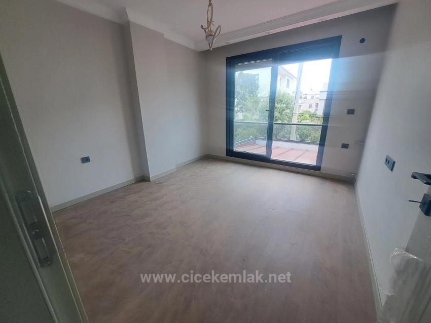 İzmir Seferihisar Doğanbey De Satılık 3+1 Villa