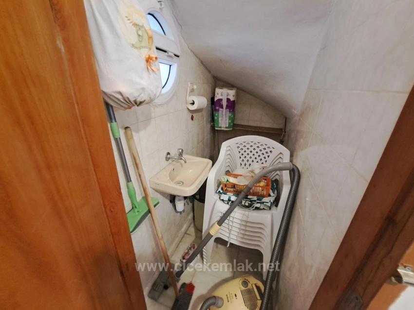 İzmir Seferihisar Doğanbey De Satılık 4+1 Havuzlu Site İcerisinde Villa