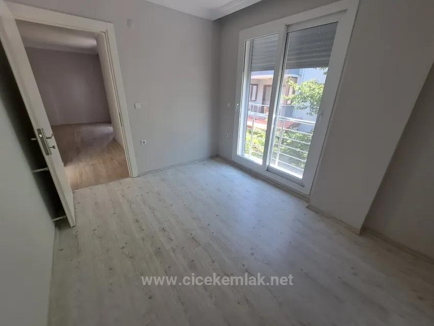 İzmir Seferihisar Ürkmez Merkez De Satılık 2+1 Daire