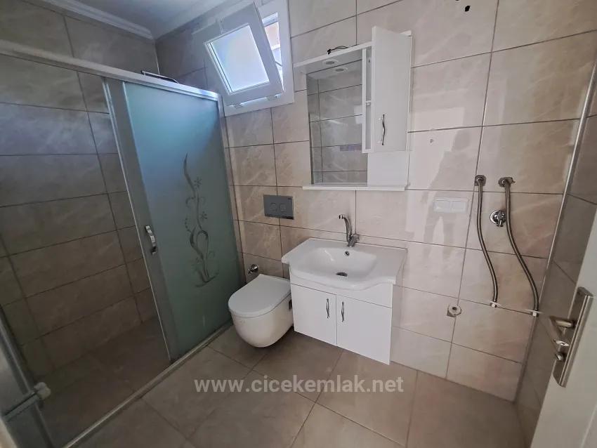 İzmir Seferihisar Ürkmez Merkez De Satılık 2+1 Daire