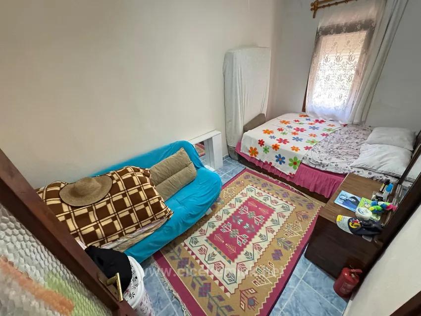 İzmir Seferihisar Ürkmez Merkez De Denize Sadece 50 Metre Mesafede Satılık 2+1 Daire