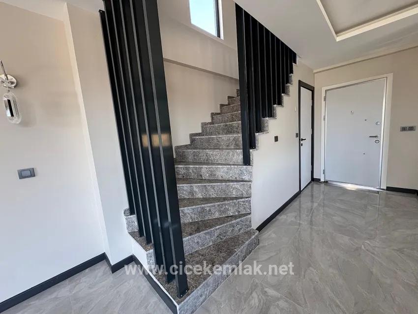 İzmir Seferihisar Atatürk Mahallesinde Satılık 3+1 Villa