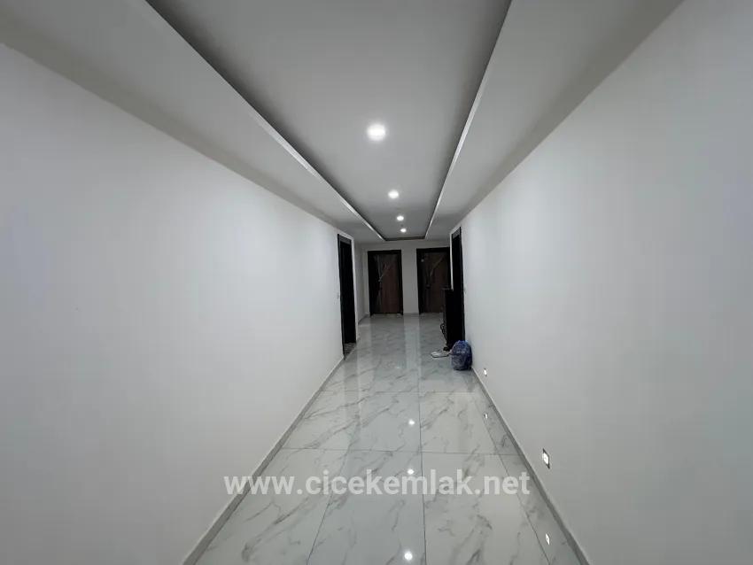 Seferihisar Ürkmez Mersin Alanı Mah. Satılık 4+1 Daire - 140 m²