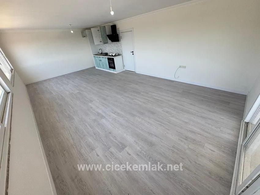 İzmir Seferihisar Ürkmez Merkez De Satılık 4+1 Asansörlü Daire